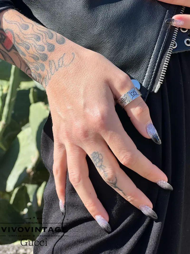 Gioielli>Gucci Anello con incisione ape e GG