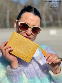Pochette E Mini Bags>Louis Vuitton Pochette Epi