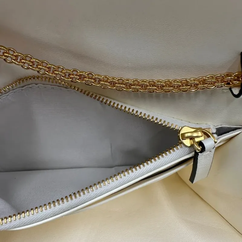 Borse A Tracolla>Valentino Garavani Pochette Roman Stud