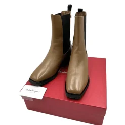 Scarpe>Salvatore Ferragamo Stivaletti n 39,5